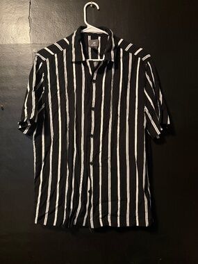 Mens M Summer Style H&M Black & white Striped short sleeve button down